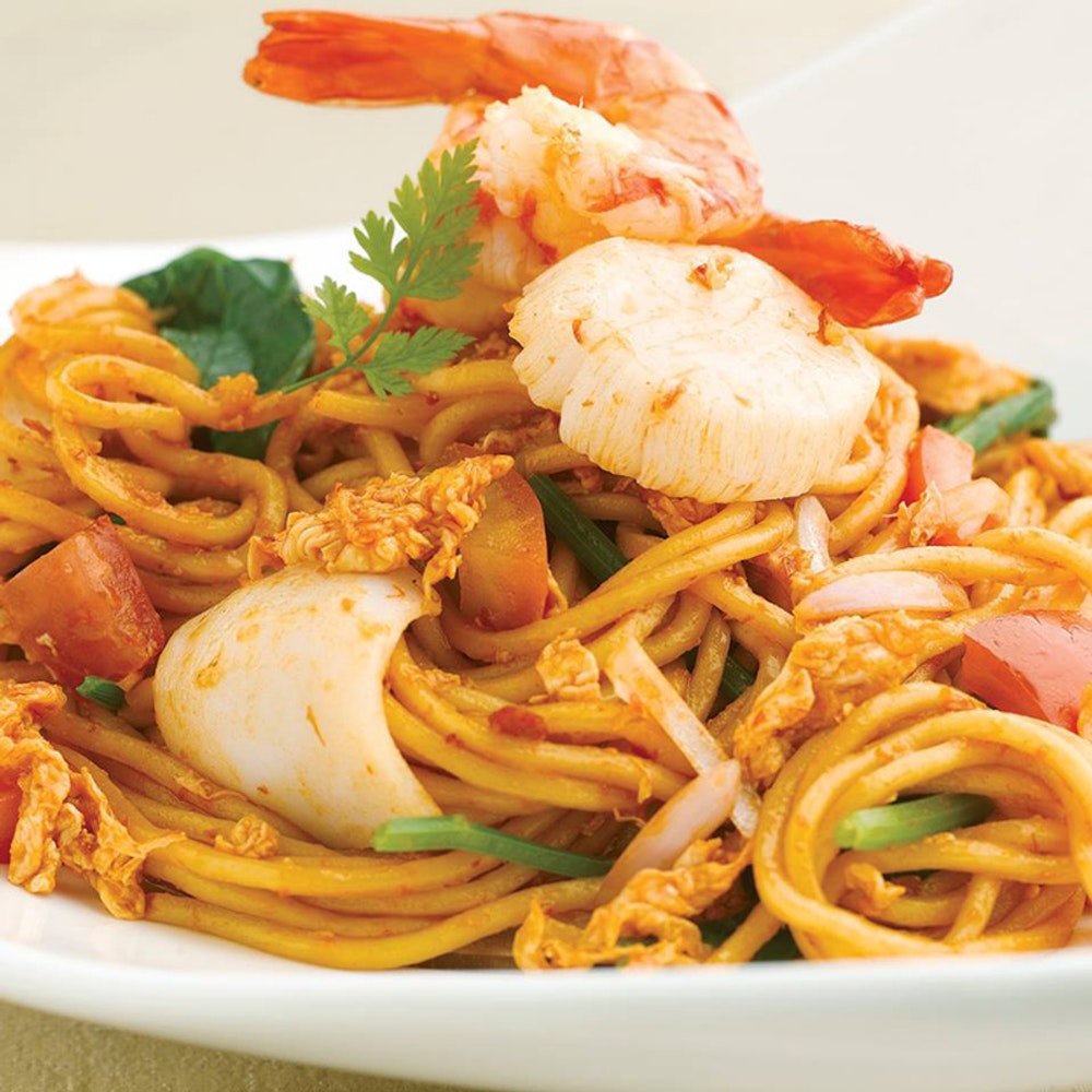 Jumbo Seafood prawn and seafood noodle dish